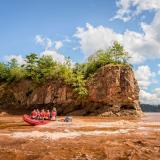 Ein Rafting-Boot auf dem Shubenacadie River